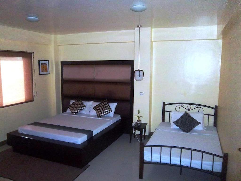 Hotel Cara Lipa City Pokoj fotografie
